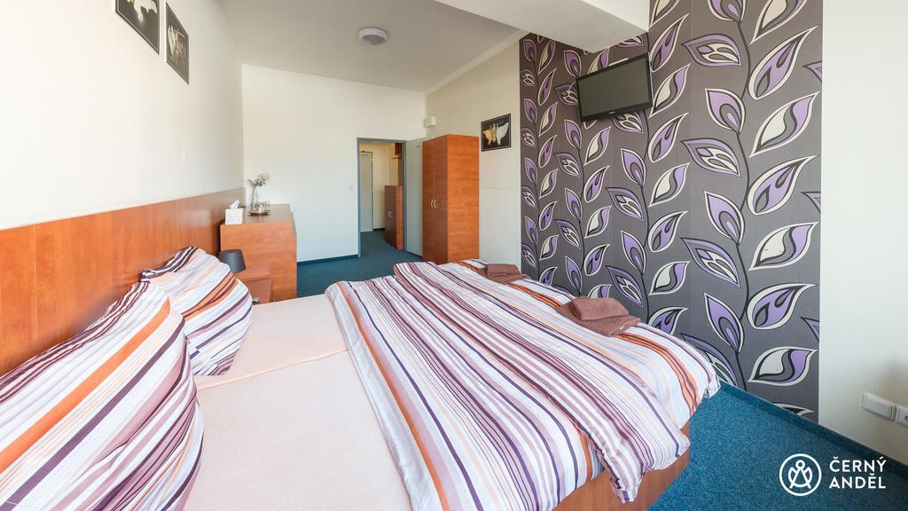 Cerny Andel Hotel Most Buitenkant foto